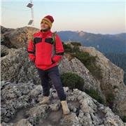 Hola mucho gusto soy el Biól. Javier tengo conocimientos en el área de ciencias naturales y biología un placer atenderte